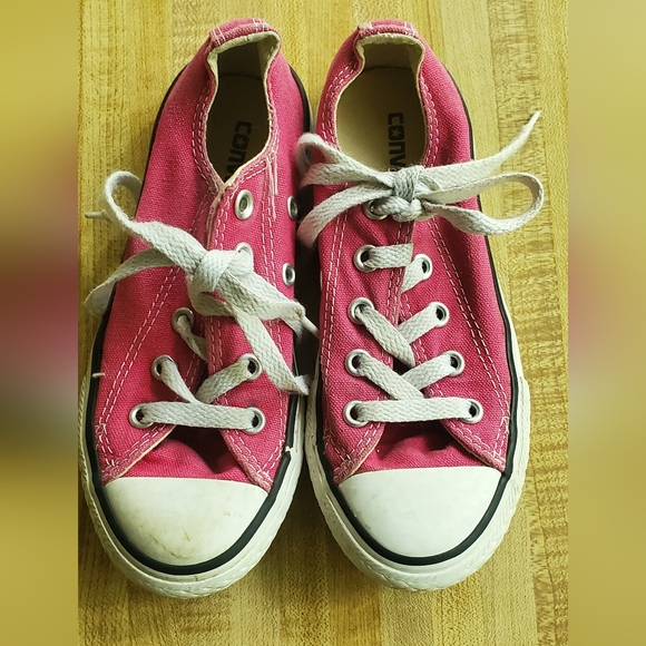 Converse All-Star Kids Pink Lo-Tops - Picture 3 of 8
